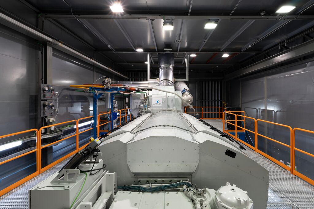 The 100 percent hydrogen engine that's hooked up to the electricity infrastructure of Bermeo.